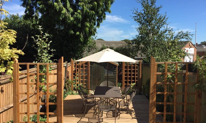 Newmarket Apartment | Mill House Townhouse