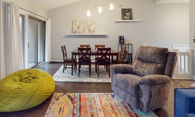 Quechee House | Mill Run getaway near Quechee Club & Main Street - mountain view, fireplace & AC