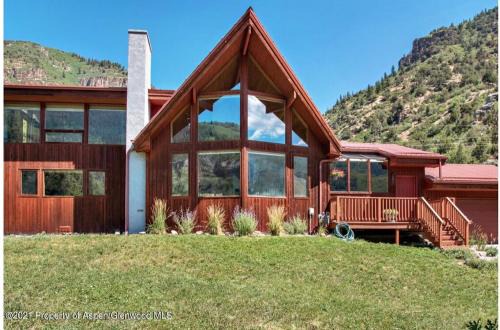 Glenwood Springs Villa | Million Dollar Luxury Villa Ski Fish Hike Raft Mins to downtown