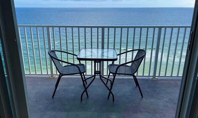 Ono Island Condo | MILLION DOLLAR VIEW WITH PRIVATE PARKING SPOT #75 IN THE GARAGE!