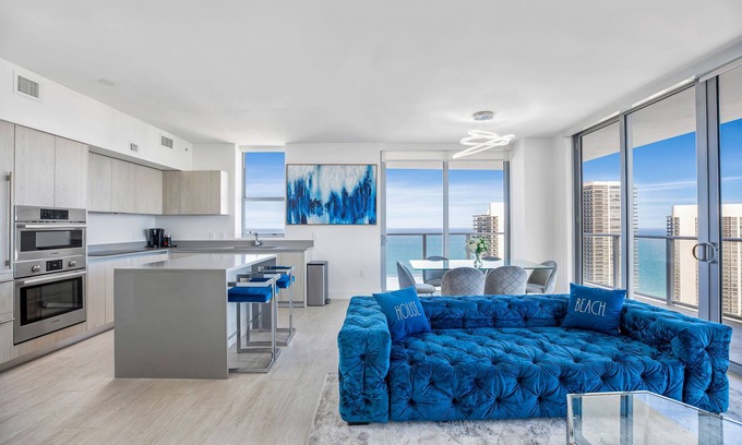 Hollywood South Central Beach Apartment | ★ MILLIONAIRE APT HYDE BEACH. 2BD/2BA DIRECT OCEAN VIEW! STEPS TO OCEAN!