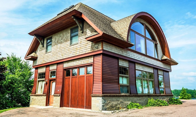 Alexandria Bay Cottage | Millionaires Row with Close-up Views of the Ships and Castle