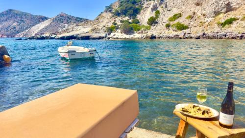 Milos Villa | Milos Boathouse-Between2seas Boutique