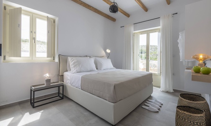 Milos House | Milos Zen Suites