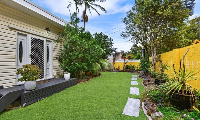 Budgewoi House | Mimosa Sands