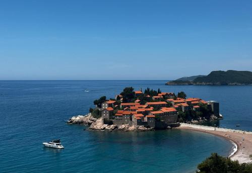 Sveti Stefan Apartment | Mind Wellness Montenegro