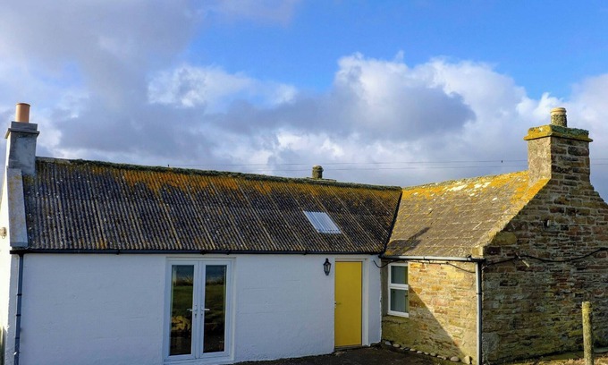 Stronsay Cottage | Mingro is a unique beachside cottage that serves as a retreat from modern life.