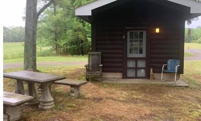 Allen Cabin | Mini Cabin 7 Near Ocean City & Assateague On catch and release fishing lake