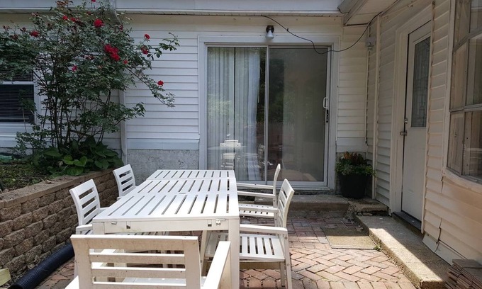 North Kensington Apartment | Mini patio suite own entrance