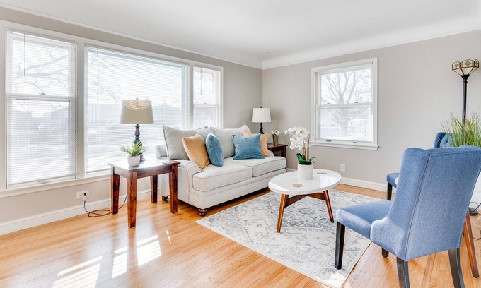 Richfield House | MINNeSTAY* Kaleidoscope Korner | Modern