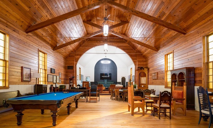 Powderhorn House | MINNeSTAY* Lyndale Church Lodge