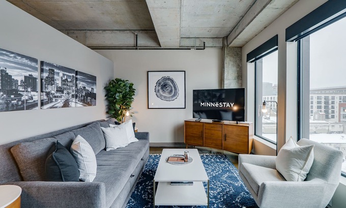 Warehouse District Apartment | MINNeSTAY* Sable 606 One Bedroom | Target Field