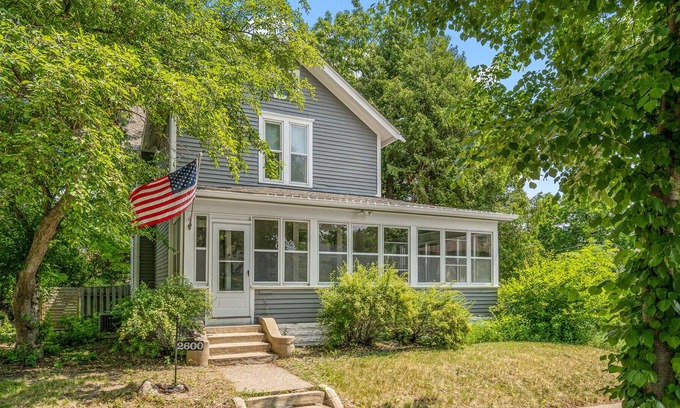 Minneapolis House | MINNeSTAY* Theodore Wirth Classic | Pet Friendly