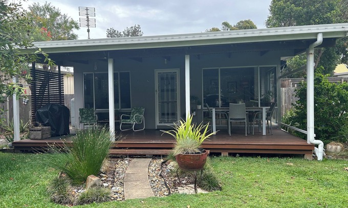 Minnie Water Cottage | Minnie Shack - retreat from it all.nBeach, nature, wildlife, quiet and secluded