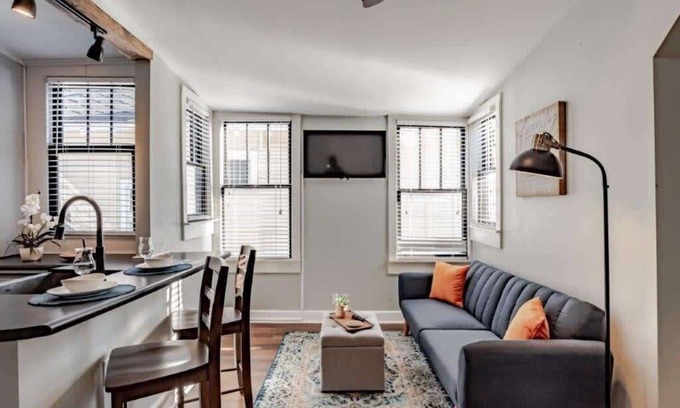 Mobile Apartment | Mins from Downtown & Dining, Dauphin Darling 4