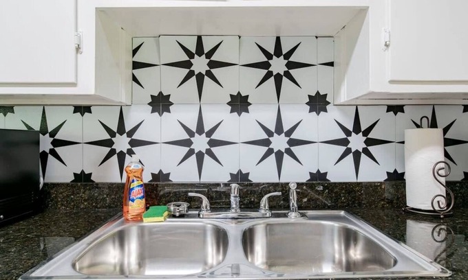 Mobile House | Mins from Downtown, Modern Touch - Shady Magnolia