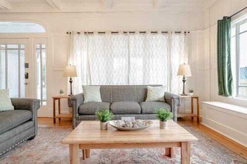 Mobile House | Mins to Cruise Terminal&Downtown- Sunny Splendor