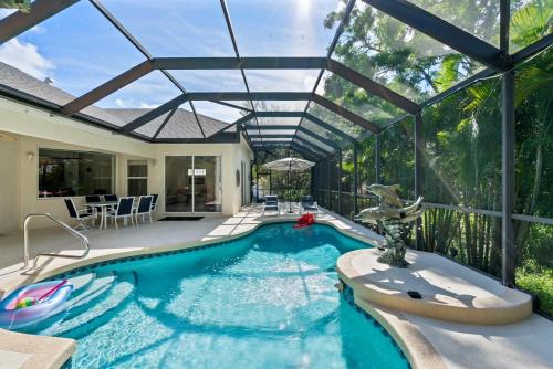 Laurel Villa | Mins To Florida White Sand Beach Villa Heated Pool