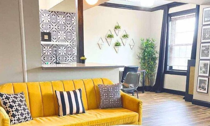 Shaw Apartment | Mins to Forest Park, Botanical Garden|W&D+Parking