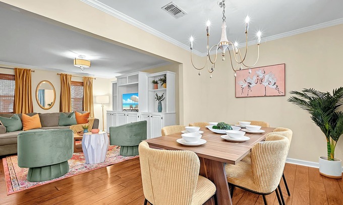 Mid City South House | Mins to LSU Campus | Private Pool | Hot Tub | BBQ