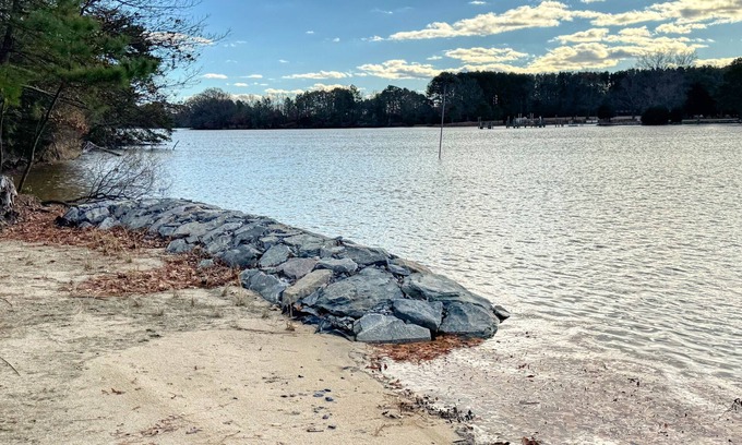 Easton House | Minutes from Downtown Easton and St. Michaels | Private Dock | Kayaks | Pet Frie