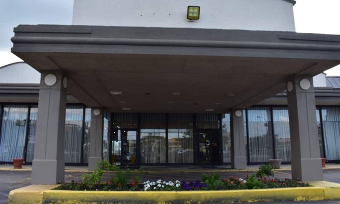 Melrose Park House | Minutes from O’Hare Airport! FREE Parking, Pets Allowed, Budget-friendly!