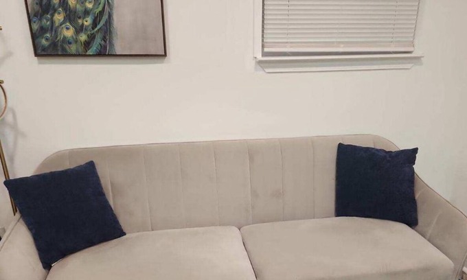 North Northwest Pensacola Apartment | Minutes from UWF! 25 min from PensacolaBeach 15 min to Downtown Pensacola !