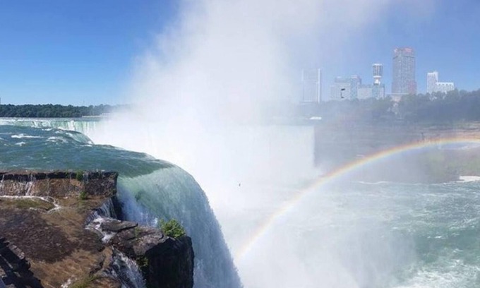 Niagara Falls Apartment | Minutes to all the Adventure! Little Italy 2BR Niagara Wonder"Falls" ❤💦