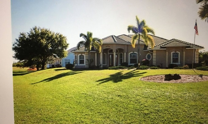 South Gulf Cove Villa | minutes to Boca Grande, Punta Gorda, Golf, Beaches, shopping