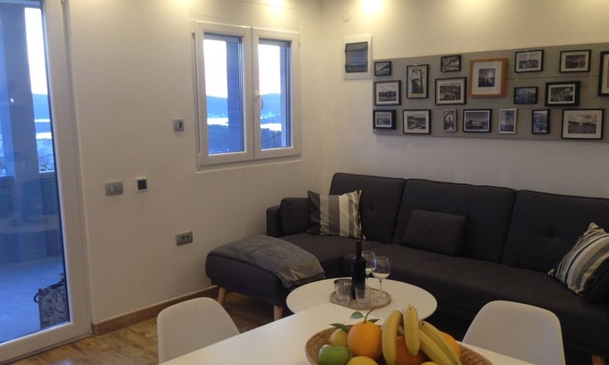 Mrcevac Apartment | Mio Monte 5 Apartment, 2 Bedrooms, Terrace, Sea View, German Standard