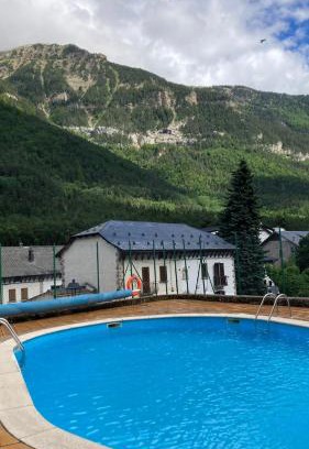 Canfranc-Estacion Apartment | Mira Moleta bienvenidos a Canfranc