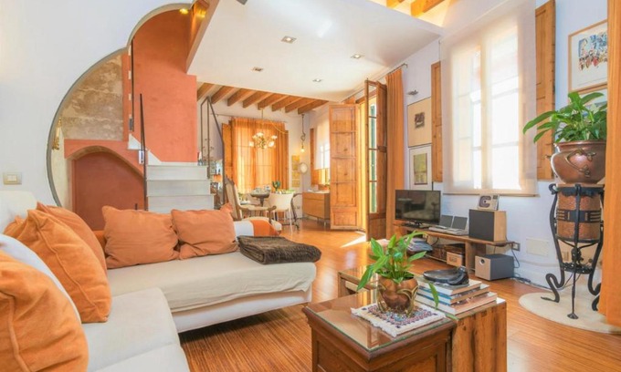 Old Town House | Miraclet - ADULTS ONLY