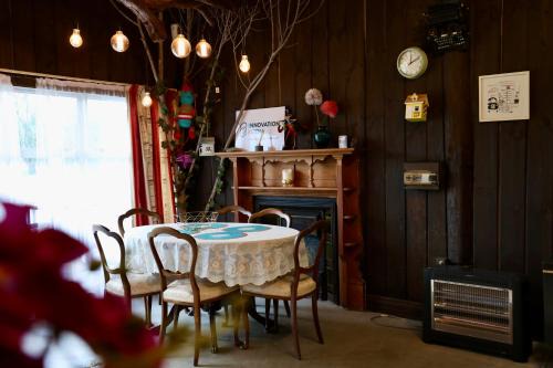 Clarkville House | Miranda Farm close to airport!