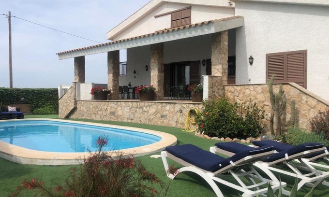 Costa Dorada House | Mirariu