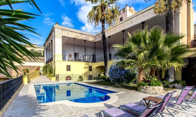 Banyeres del Penedes Villa | Miriam Mansion Banyeres Reg 74 -