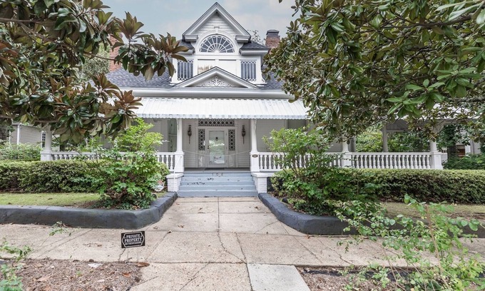 Opelika House | Miss Sidney's Historic Opelika Home by 360 Destinations