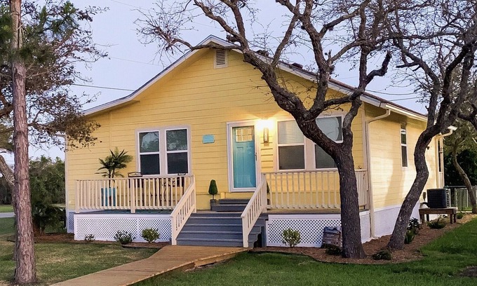Rockport House | “Miss Sunshine” ☀️