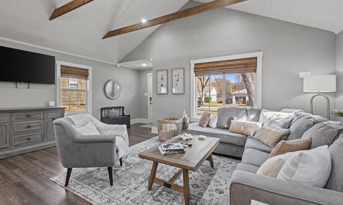 Mission House | Mission Outlook - Gorgeous Home + Pet Friendly