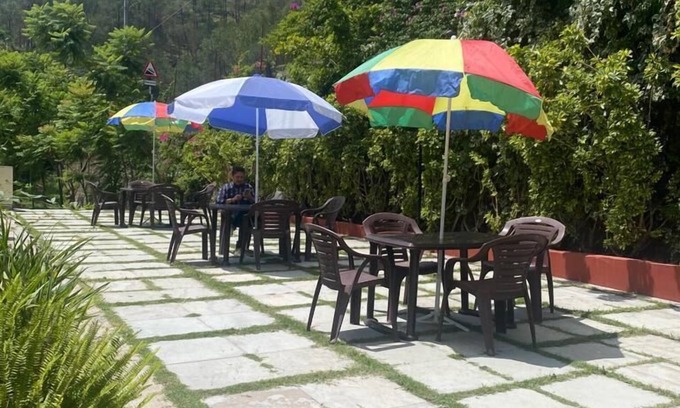 Kumarhatti Hotel | Misty Meadows by Priyago Hotels