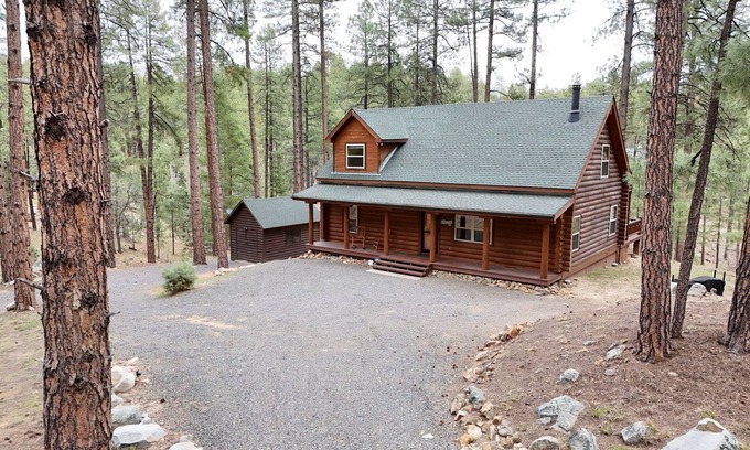 Prescott Cabin | Misty Mountain Chalet- Cabin Pets EV Trails Views 2acres 7000ft elevation