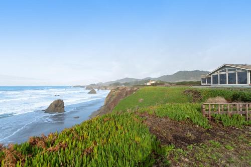 Fort Bragg House | Misty Rose
