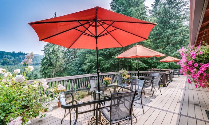 Forks Bed & Breakfast | Misty Valley Inn B&B