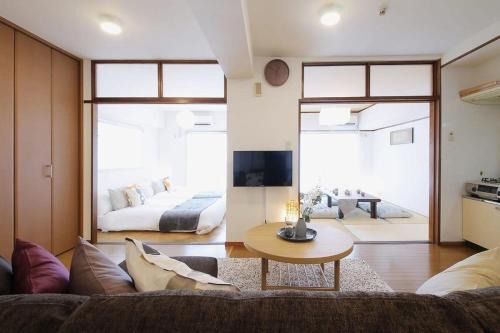 Hiroshima City Centre Apartment | Mitao bld - 2 Bedroom Apt 4mins to PeacePark for 9ppl