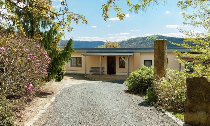 Mittelndorf House | Mittelndorf Pool Escape