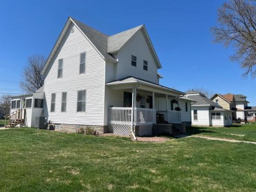 Laurel Villa | Mixon Villa-Laurel