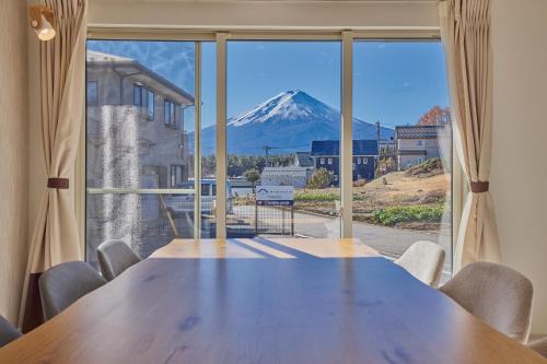 Fujikawaguchiko Villa | MIYA HOUSE Funatsu A
