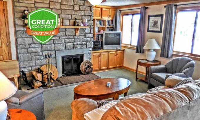 Snowshoe Apartment | ML246 Spacious Condo Mtn & Lake views fireplace