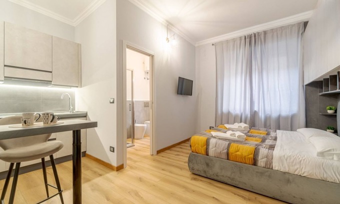 Parella Apartment | MM Pozzo Strada Mini Subway Studio x2