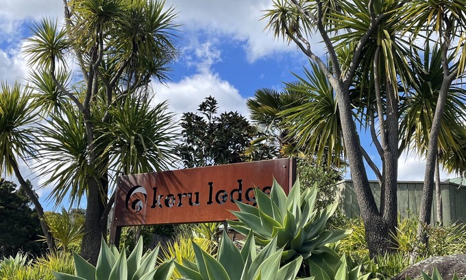 Raglan Apartment | Moana Apartment with Bush Views and near Surf