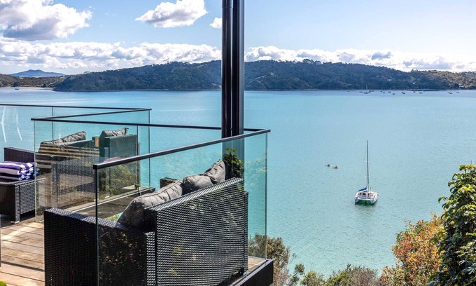 Surfdale House | Moana Retreat | Stay Waiheke